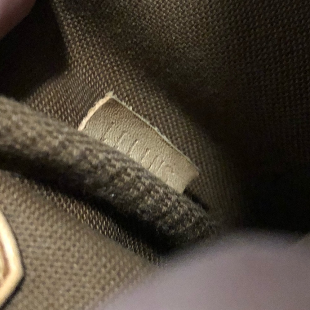 Authentic iconic Louis Vuitton crossbody bag - Picture 7 of 8
